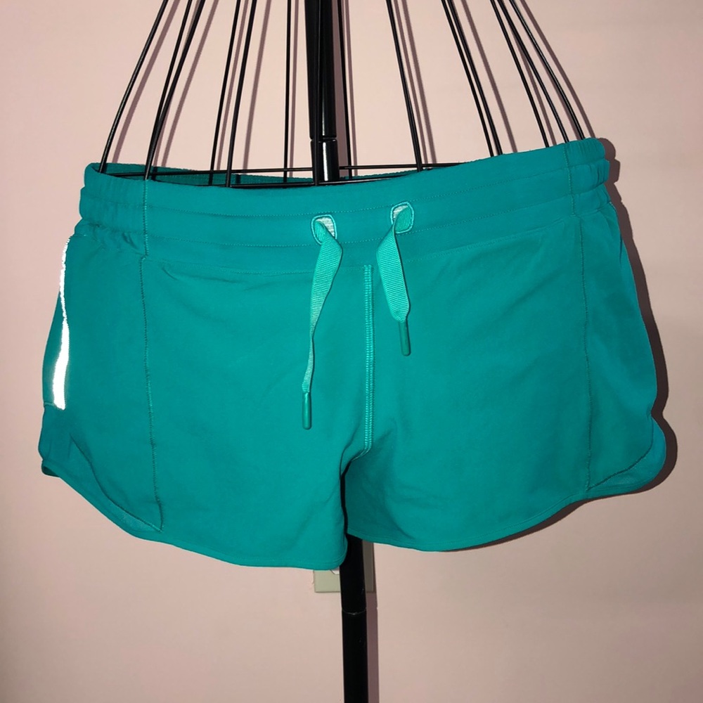 Lululemon Hotty Hot Short 2.5”